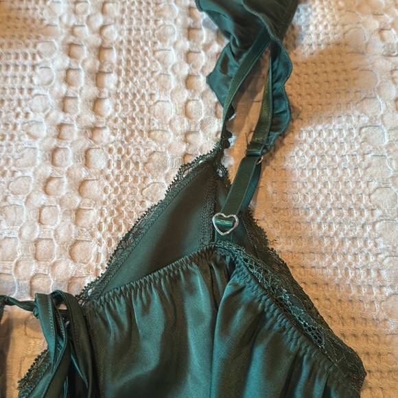 Kat the Label Green cami - Picture 5 of 6